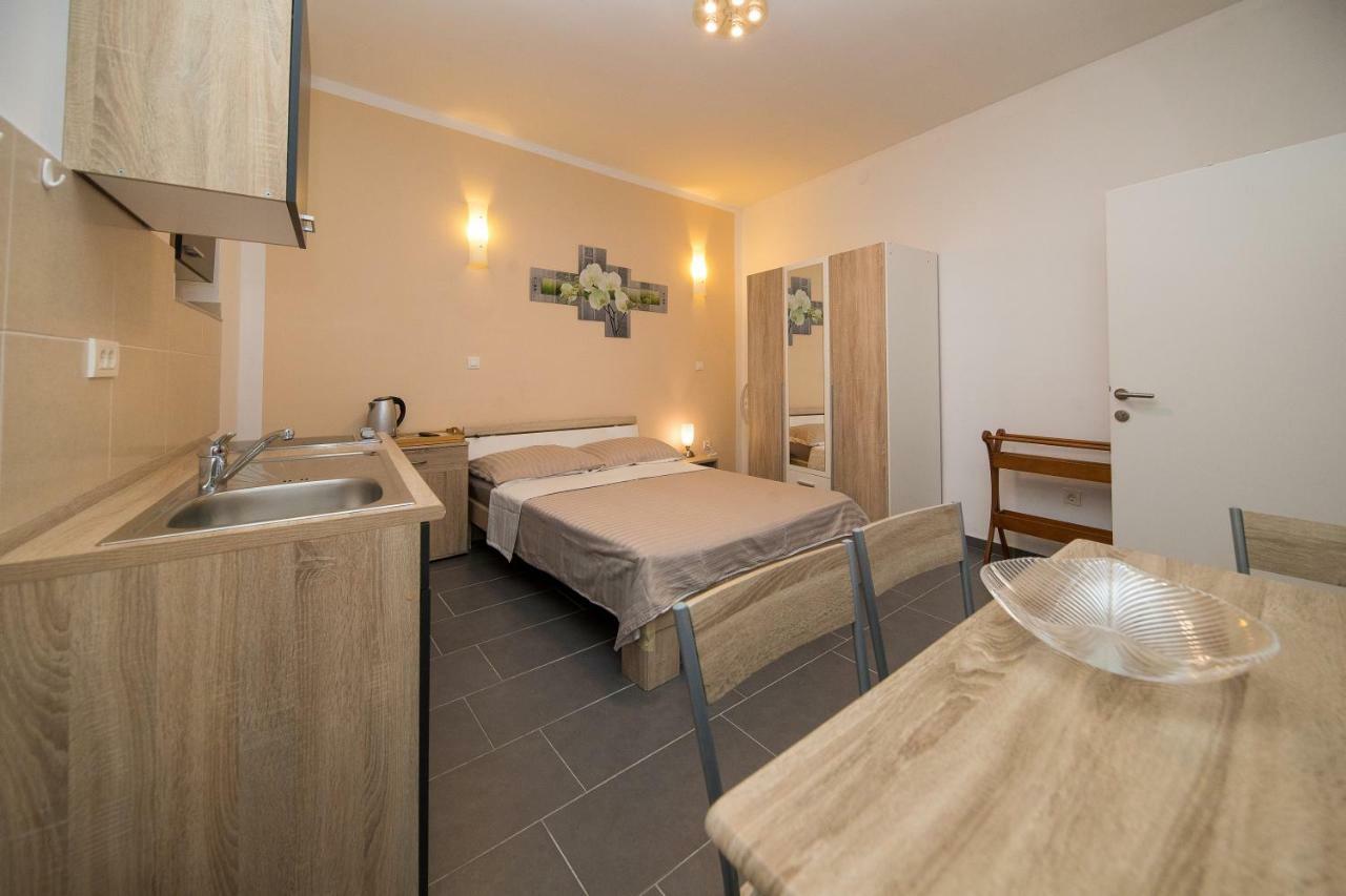 Apartment Zorica ツリクヴェニツァ エクステリア 写真